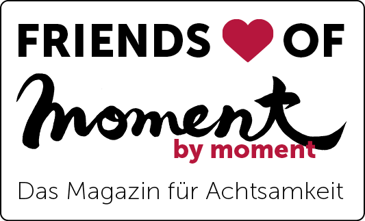 Logo friends of moment by moment weiss