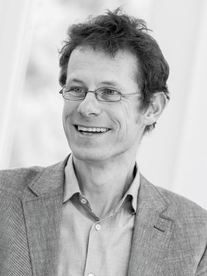 Porträt Prof. Dr. Stefan Schmidt